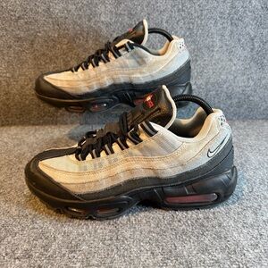 Nike Air Max 95 PRM Fish Scale Grey Black Red Sneakers Womens 10.5 DQ3979-001